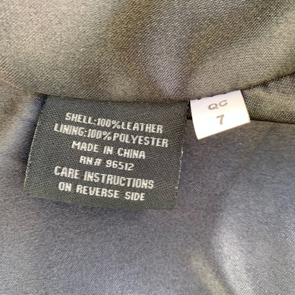 SAGUARO 100% SUEDE LEATHER CROPPED JACKET W/ FRINGE + BEADING + SILVER BUTTONS - Picture 4 of 7